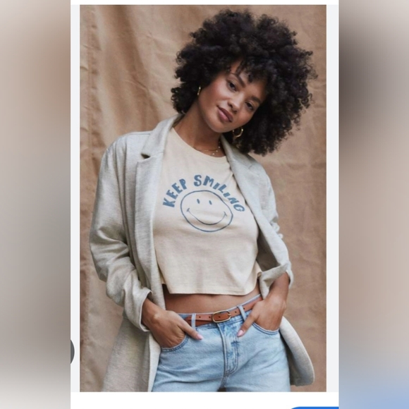 American Eagle Keep Smiling T Shirt - Picture 1 of 6